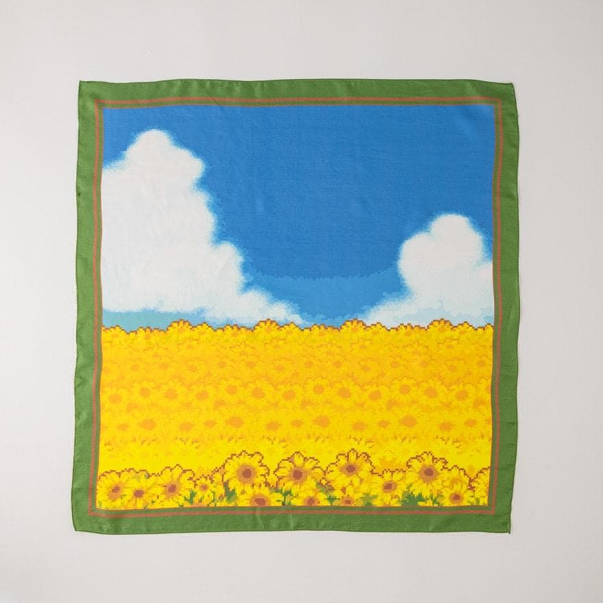 新品✨ MOTHER シルクスカーフ（『MOTHER3』ひまわりの高原） - メルカリ