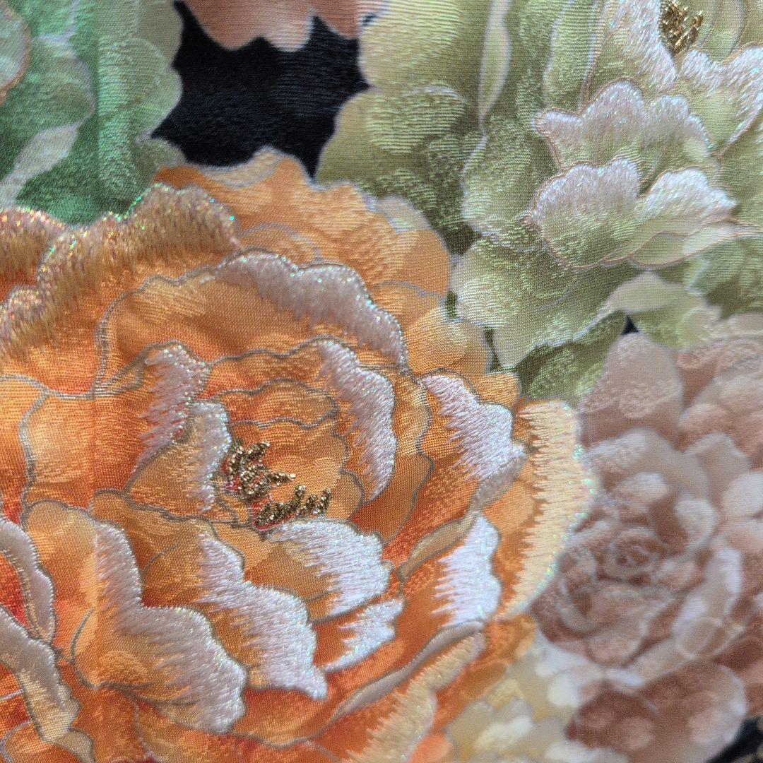 現代柄】振袖 黒地 豪華な薔薇の花柄 L〜LLサイズ170センチ