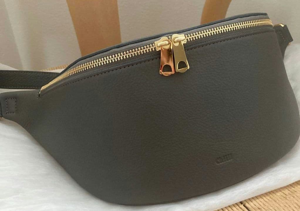 chiiiibag ウエストバッグ　グレー Shrink Leather Waist Bag – ch!iii