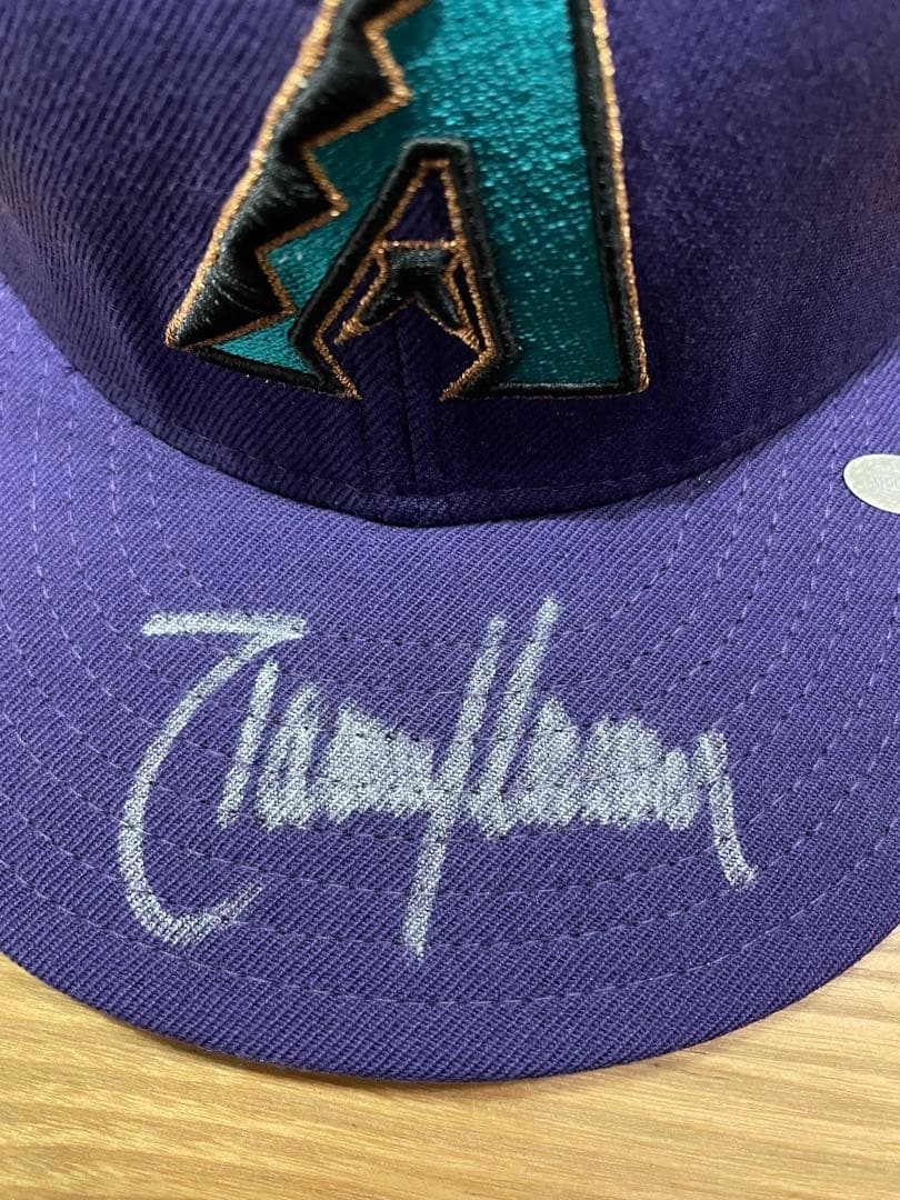 ランディ・ジョンソン 直筆 サイン入り キャップ 証明書付き - メルカリ