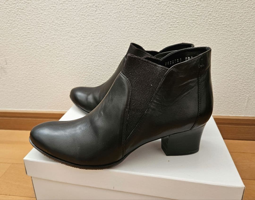 伊藤♪新品★cavacavaアプレ　サイドゴアブーツ　24.5cm