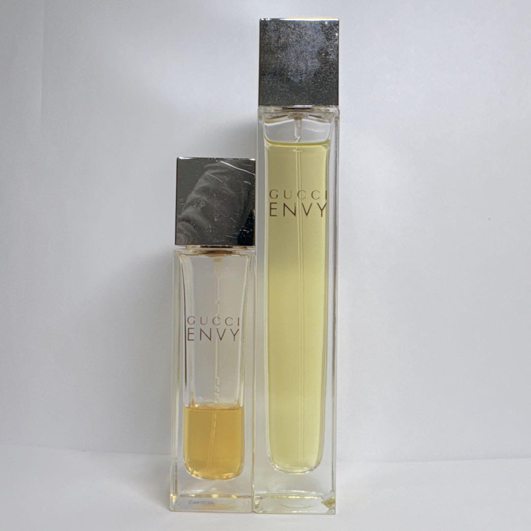 値下げ！ 希少 イヴ・サンローラン シャンパーニュ champagne 50mlの