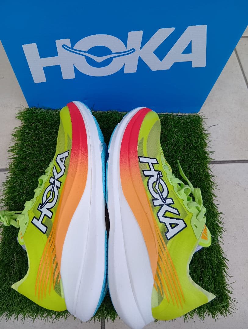 最終価格(未使用)ＨＯＫＡ ROCKETX2 26.0cm ホカ　ロケットX2