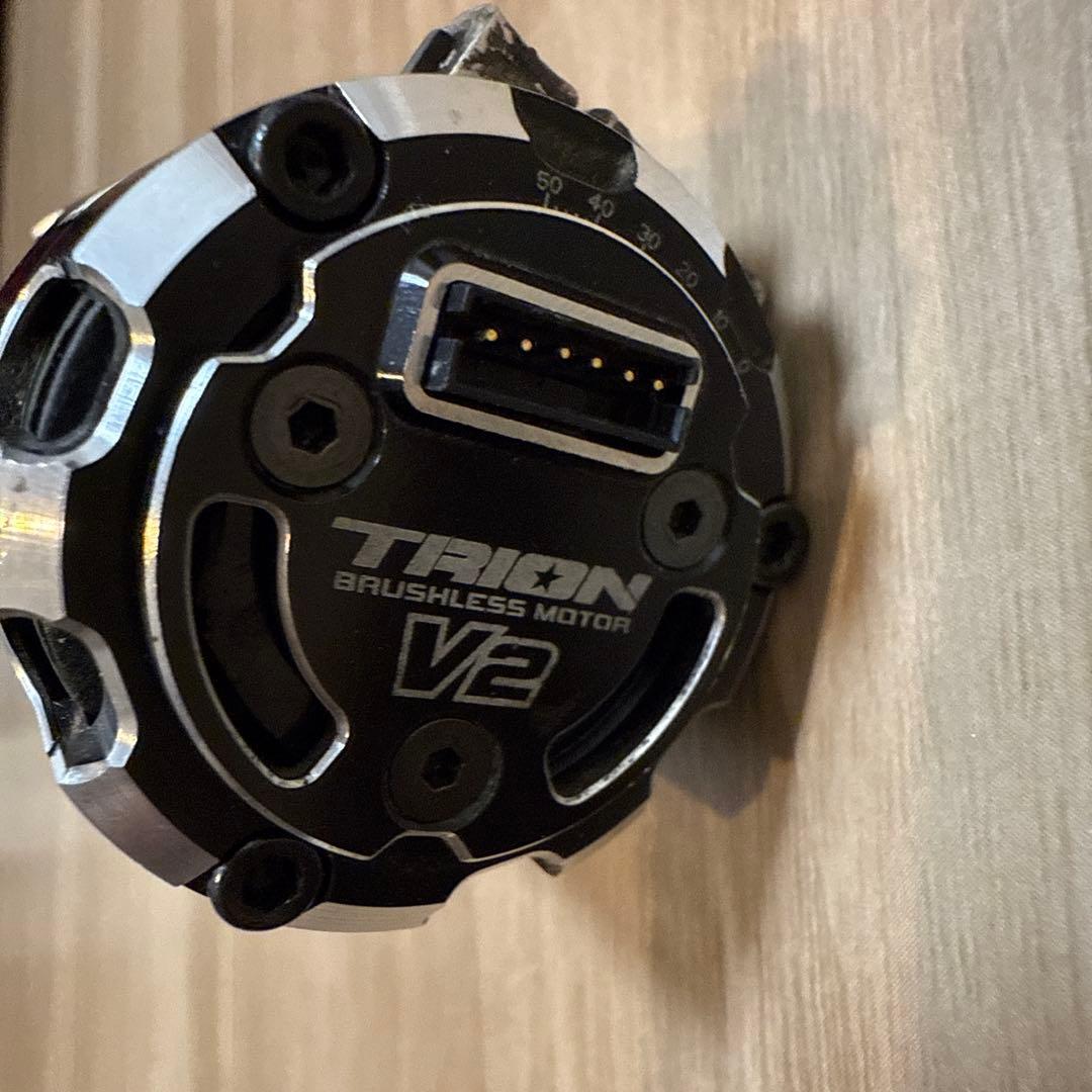 TRION V2 ブラシレスモーター 5.0T ローター3本付き - メルカリ