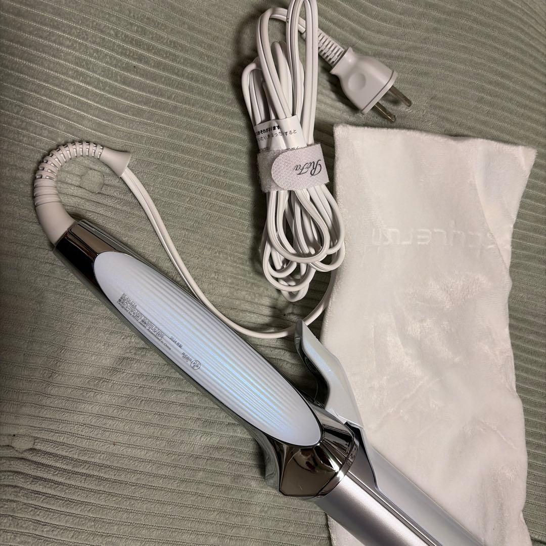 新品　リファカールアイロン プロ 38mm RE-AV-02A ホワイト 楽天市場】MTG リファ カールアイロン プロ 38mm ホワイト RE-AV-02A