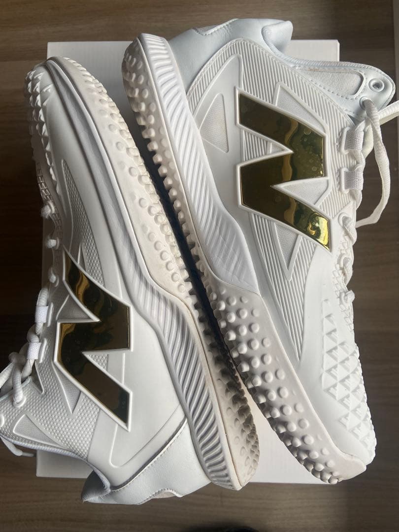 リーチ New Balance トレーニングシューズ ホワイト/ゴールド リーチ New Balance トレーニングシューズ ホワイト/ゴールド