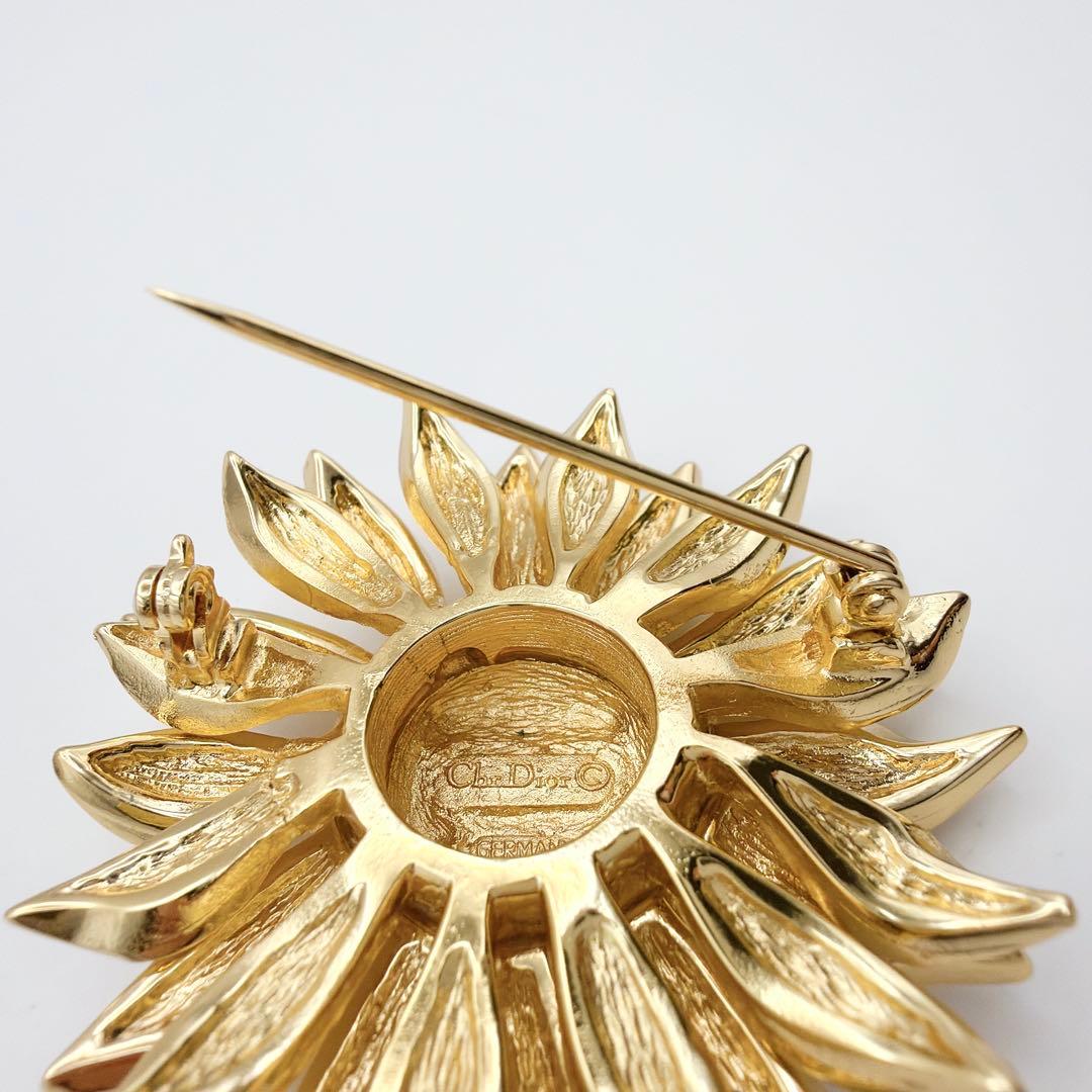 Dior フラワーデザイン ドイツ製 ブローチ ラインストーン 花 - メルカリ