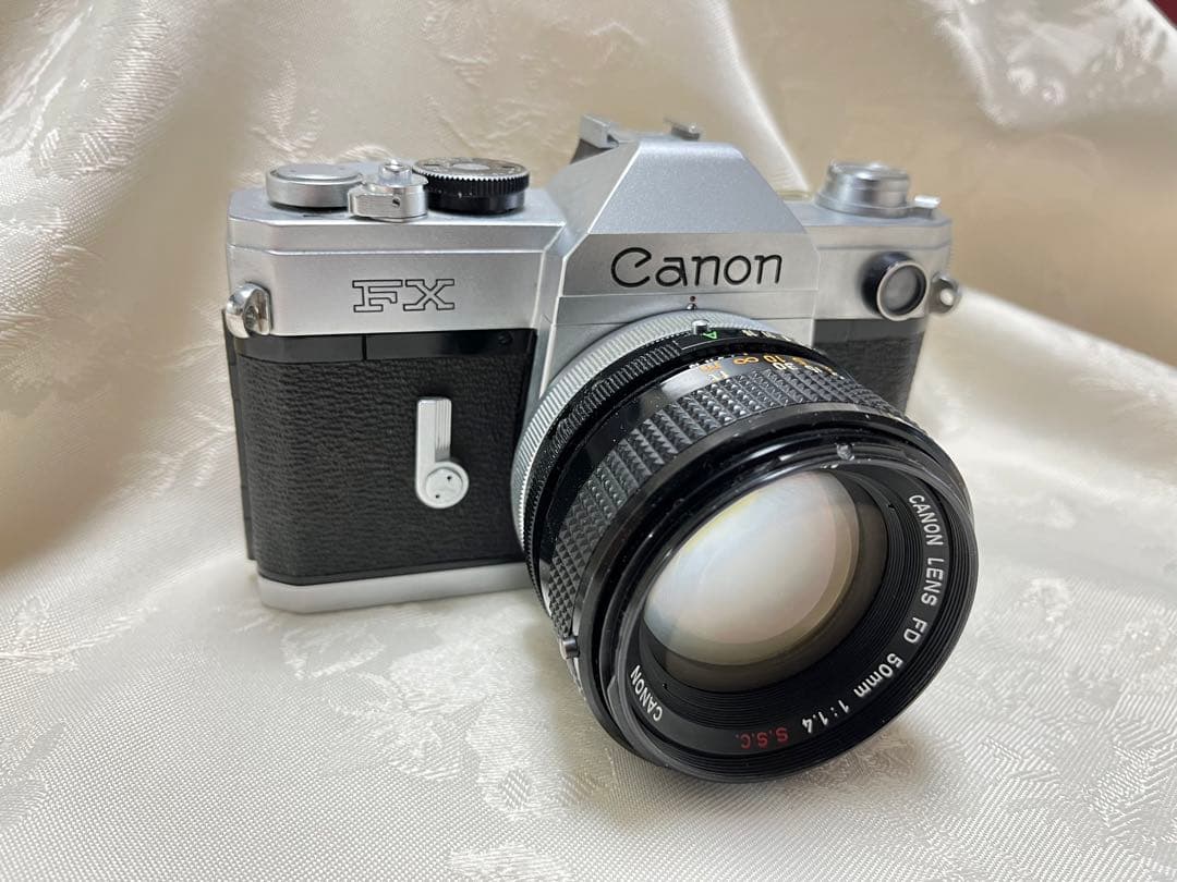 キャノンFX レンズ開放F1.4でのみ使用可能 ボケの美しい 明るいレンズ