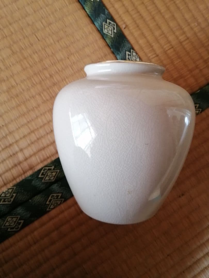 九谷焼 清峰作 花鳥柄 花瓶 牡丹 九谷焼 清峰作 花鳥柄 花瓶 牡丹