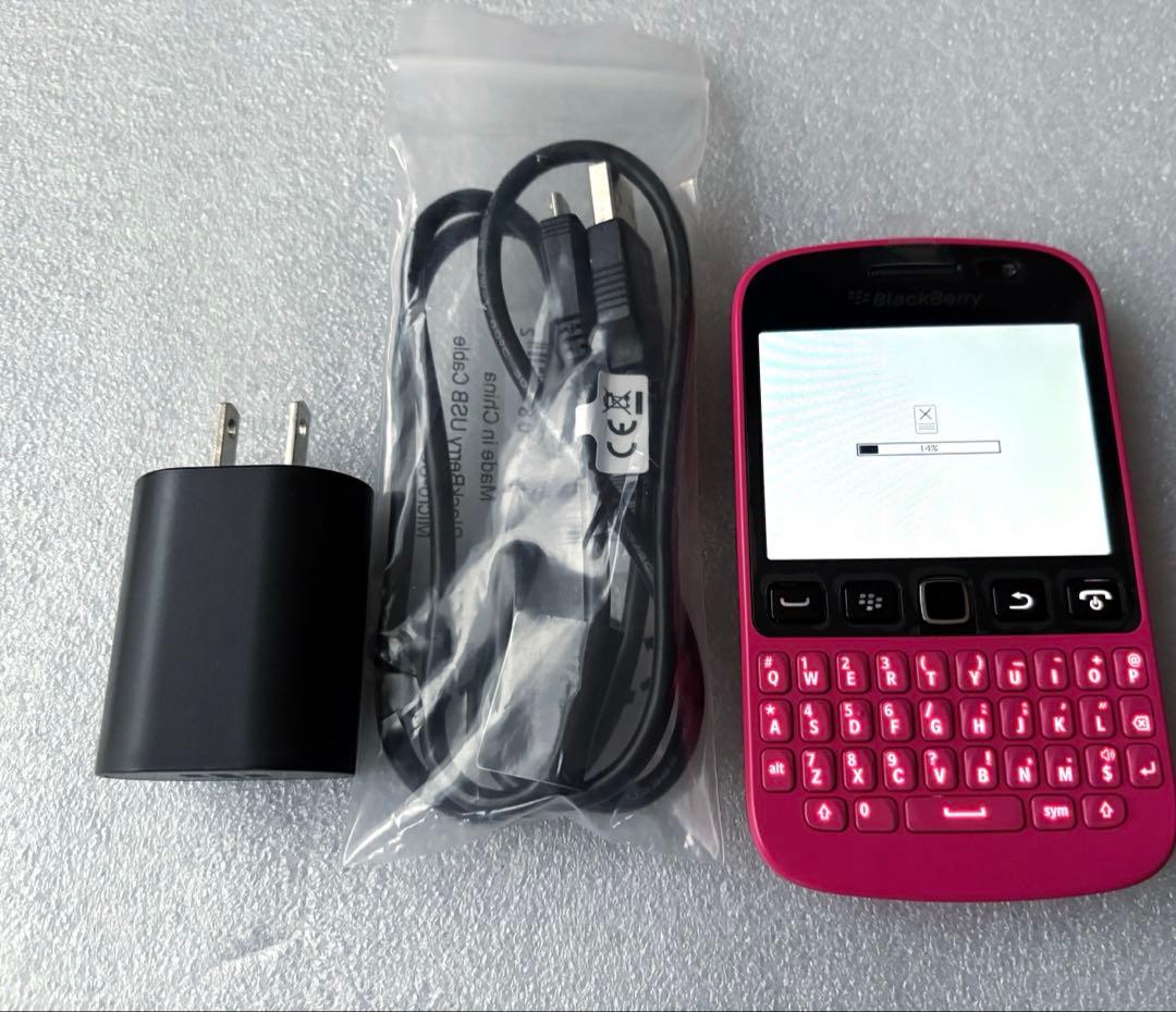 新品 ピンク SIMフリー BlackBerry 9720 ブラックベリー 本体 新品 ピンク SIMフリー BlackBerry 9720 ブラックベリー 本体 - メルカリ