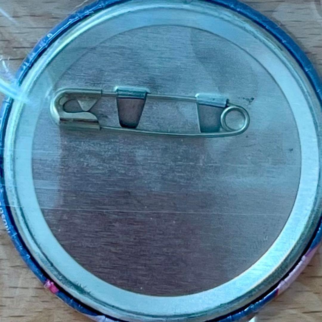 nqrse なるせ xyz 缶バッジ - メルカリ