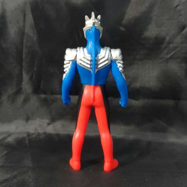 生産終了】 ウルトラマンオーブ・エメリウムスラッガー ソフビ 500