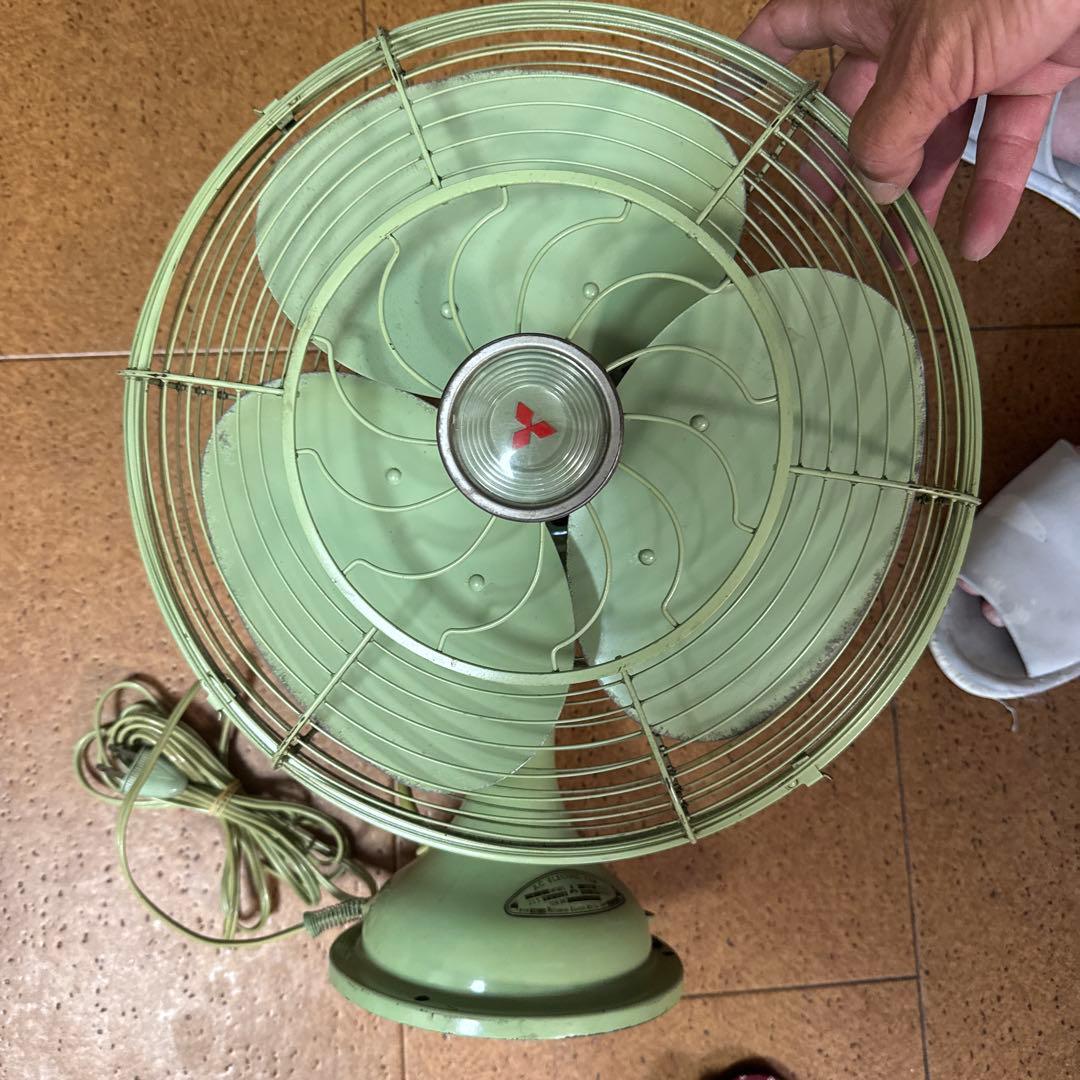 三菱 小型扇風機 レトロ 緑 古道具 箱付 三菱 レトロ 扇風機 ビンテージ 稼動品 昭和30年代頃