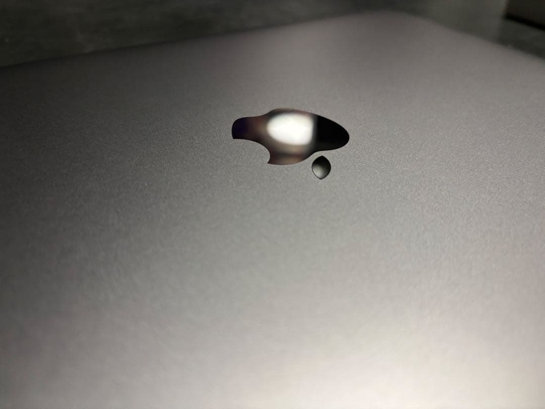 充放電84回MacBook Air2018 8GB 箱・純正充電器付初期化済み - メルカリ