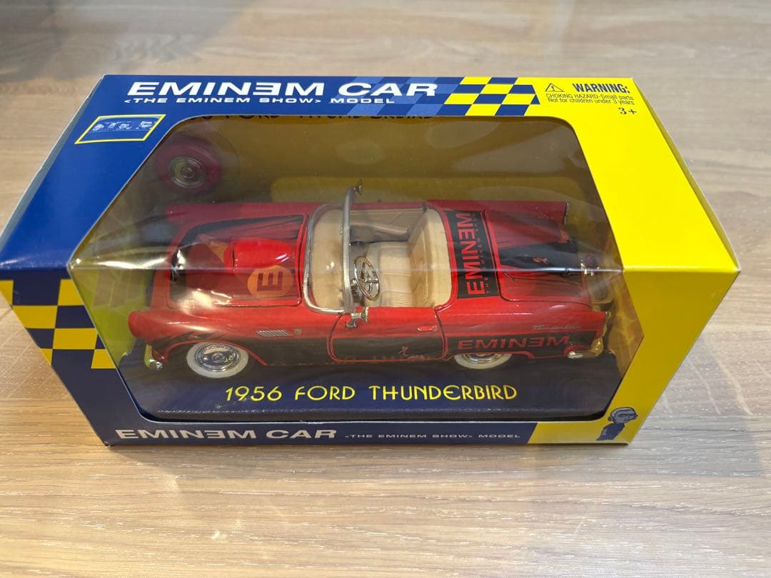 EMINEM CAR FORD THUNDERBIRD赤＋2点 EMINEM CAR FORD THUNDERBIRD赤＋2点 EMINEM CAR FORD THUNDERBIRD赤