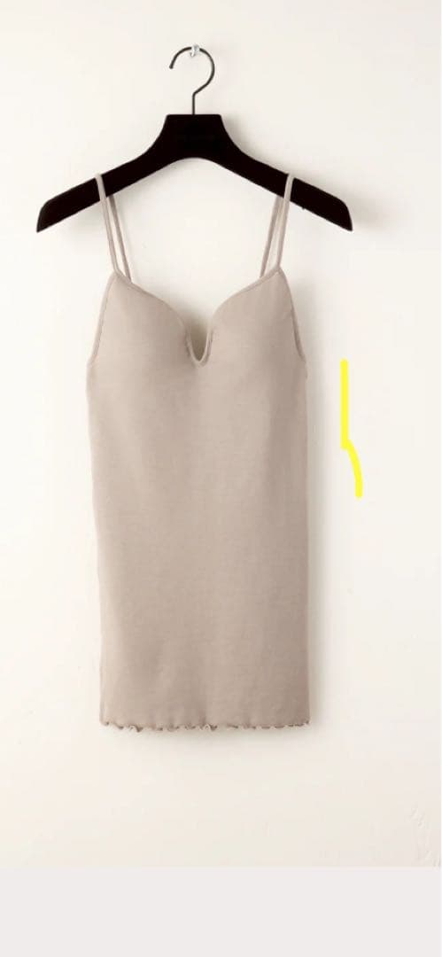 THE NEWHOUSE PEONY CAMISOLE ブラック、ベージュ