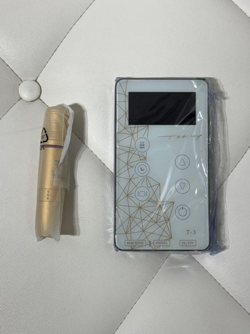 【新品】アートメイクマシン　ホワイト　TOMOMI先生のT‘s keyブランド