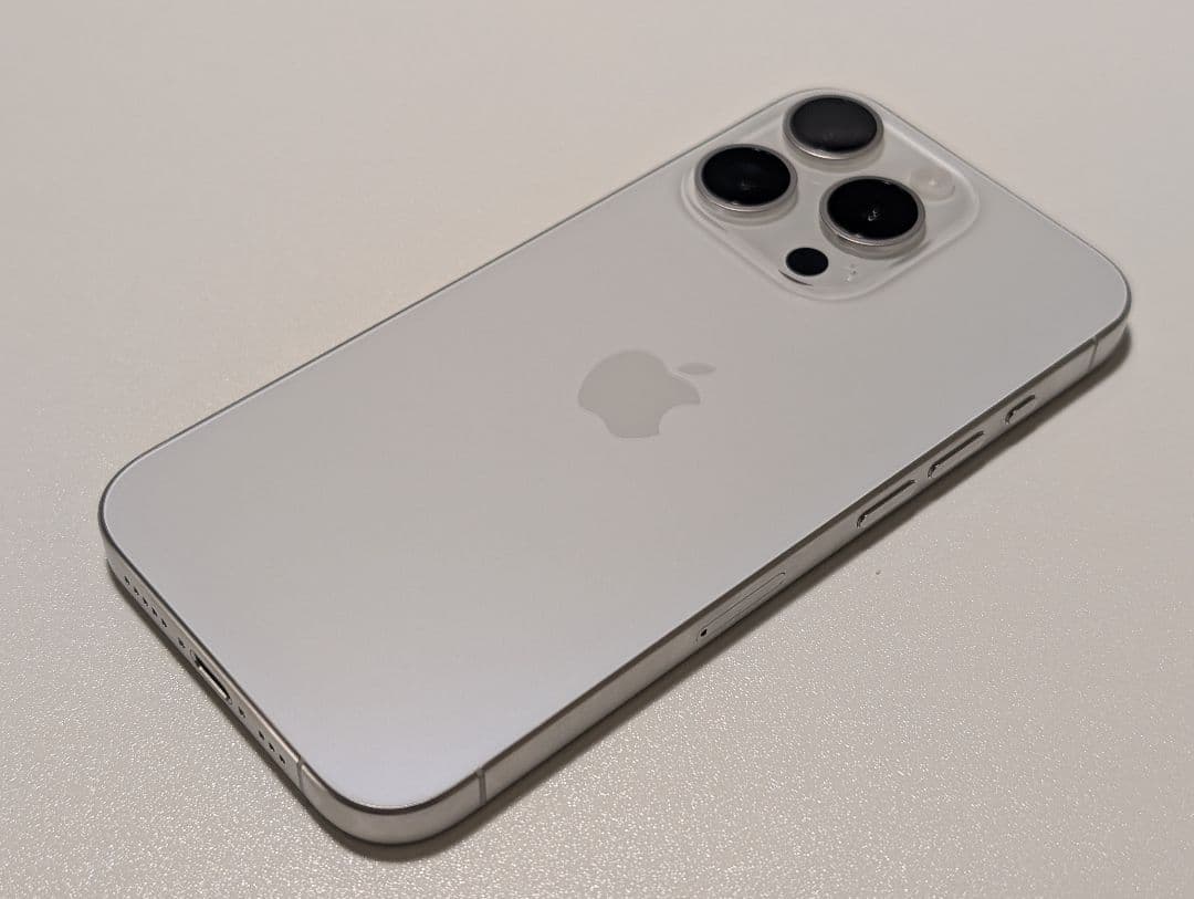 iPhone 15 Pro 128GB SIMフリー ホワイトチタニウム