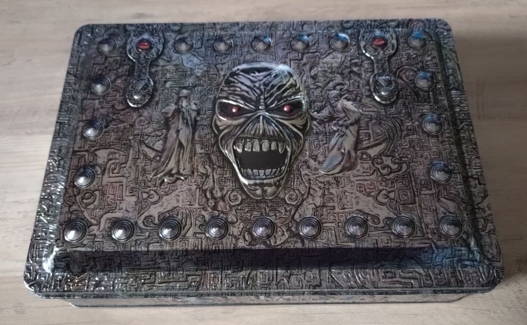 Iron Maiden エディ 金属製ケース Iron Maiden Eddie's Archive 6 CD 🚨LIMITED ED. TIN BOX SET