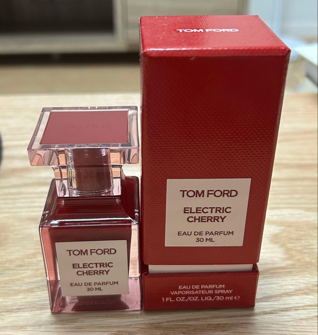 TOM FORD ELECTRIC CHERRY 30ML 香水 残量9割以上 - メルカリ
