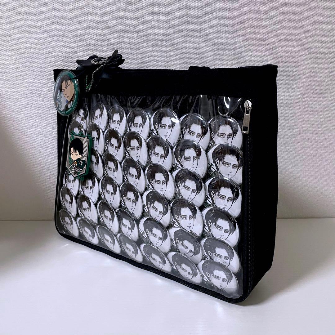 進撃の巨人 リヴァイ 原作ホログラム缶バッジ 痛バックセット - メルカリ