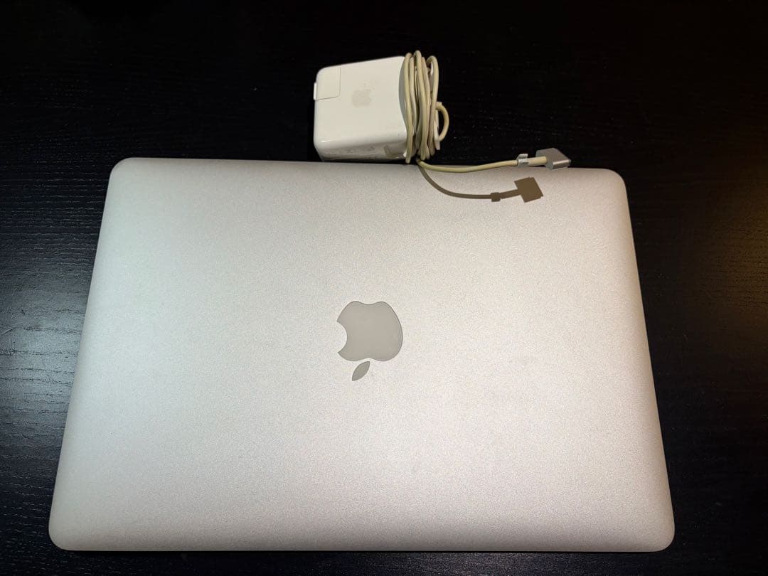 MacBook本体 MacBook Air 13-inch 2017 / 8GB / 256GB Amazon.co.jp: 【整備済み品】 Apple MacBook Air 2017(13インチAir