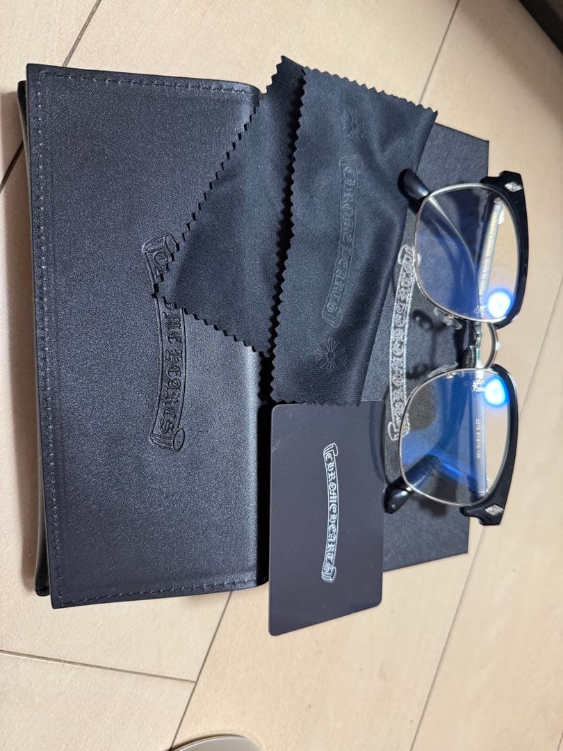 伊達メガネ 黒縁 ハーフ シルバー Y2K クロス ダガー クロムハーツ好き