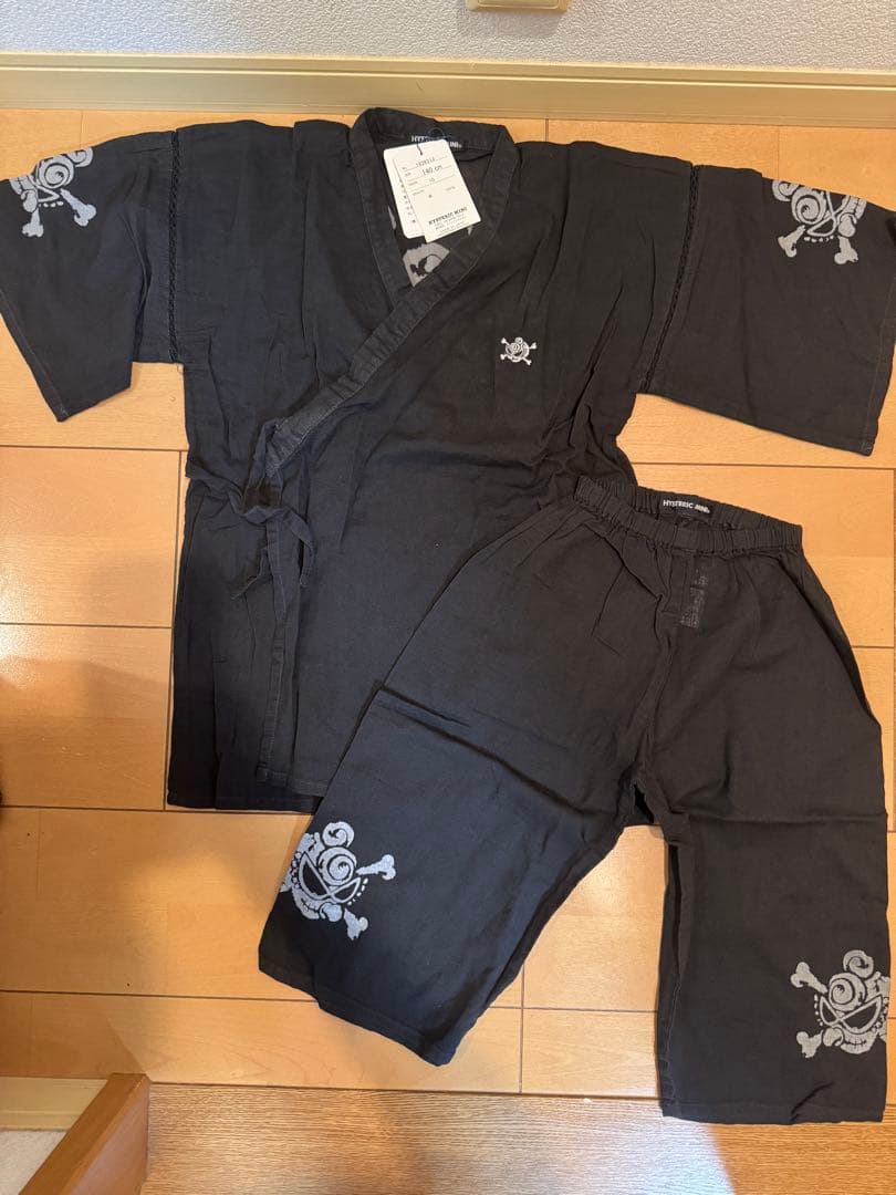 PINKY様専用！ヒスミニ大人気SECRET BASE 甚平140新品 - メルカリ