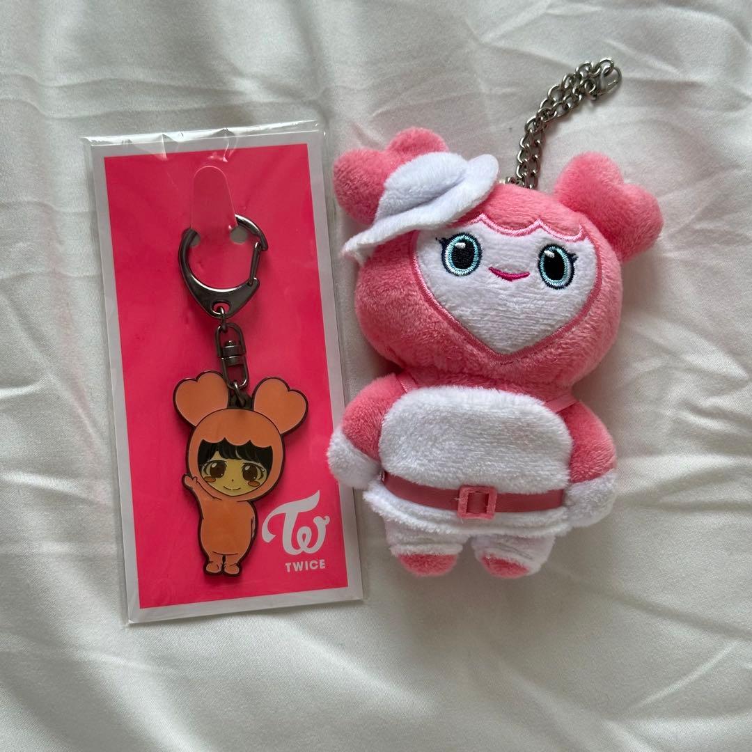 モブリー キーホルダー twice モモ - メルカリ