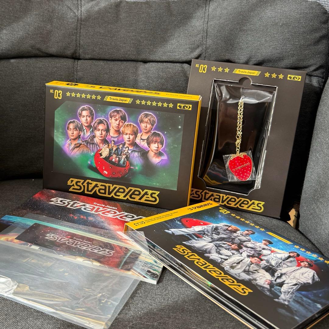 TravisJapan 's travelers FC限定盤【グッズ付】 Travis Japan、ユニット曲やNYライブ映像も収録『's travelers』FC限定