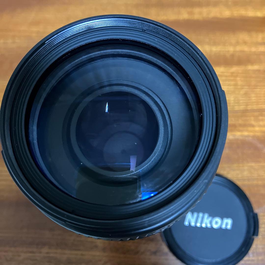 Nikon AF NIKKOR 70-300mm f/4-5.6 ズームレンズ