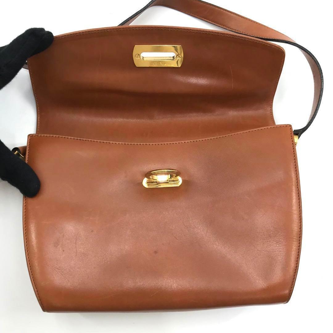 Salvatore Ferragamo フェラガモ ガンチーニ ゴールド金具 - メルカリ