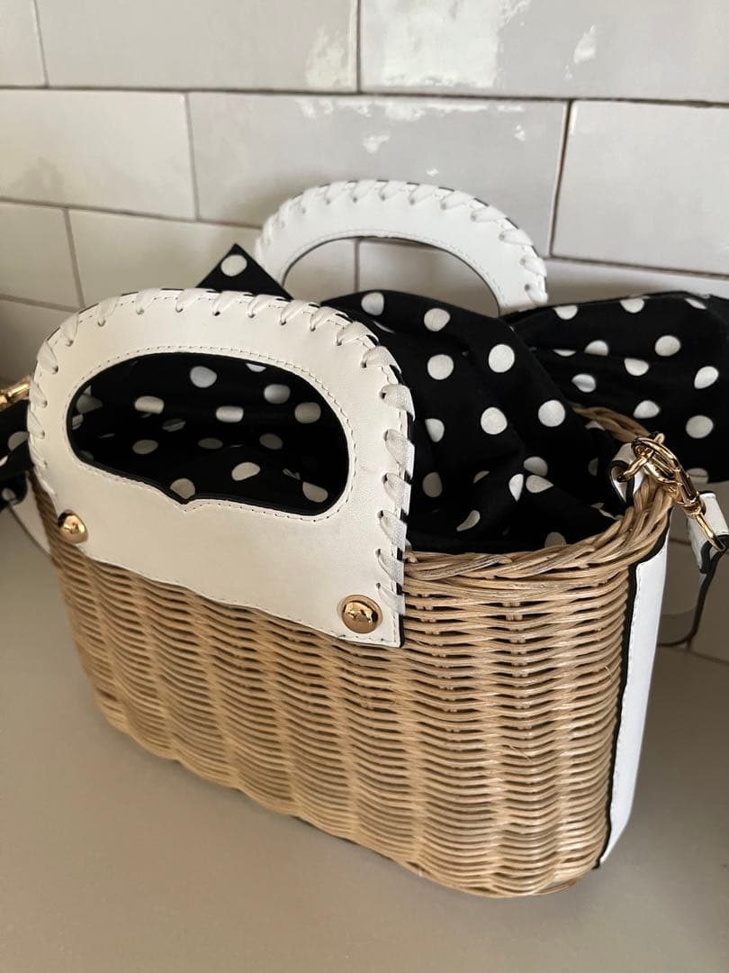 ドノバン アキロンコラボ バック ホワイト✖️ドットドノバンアキロン