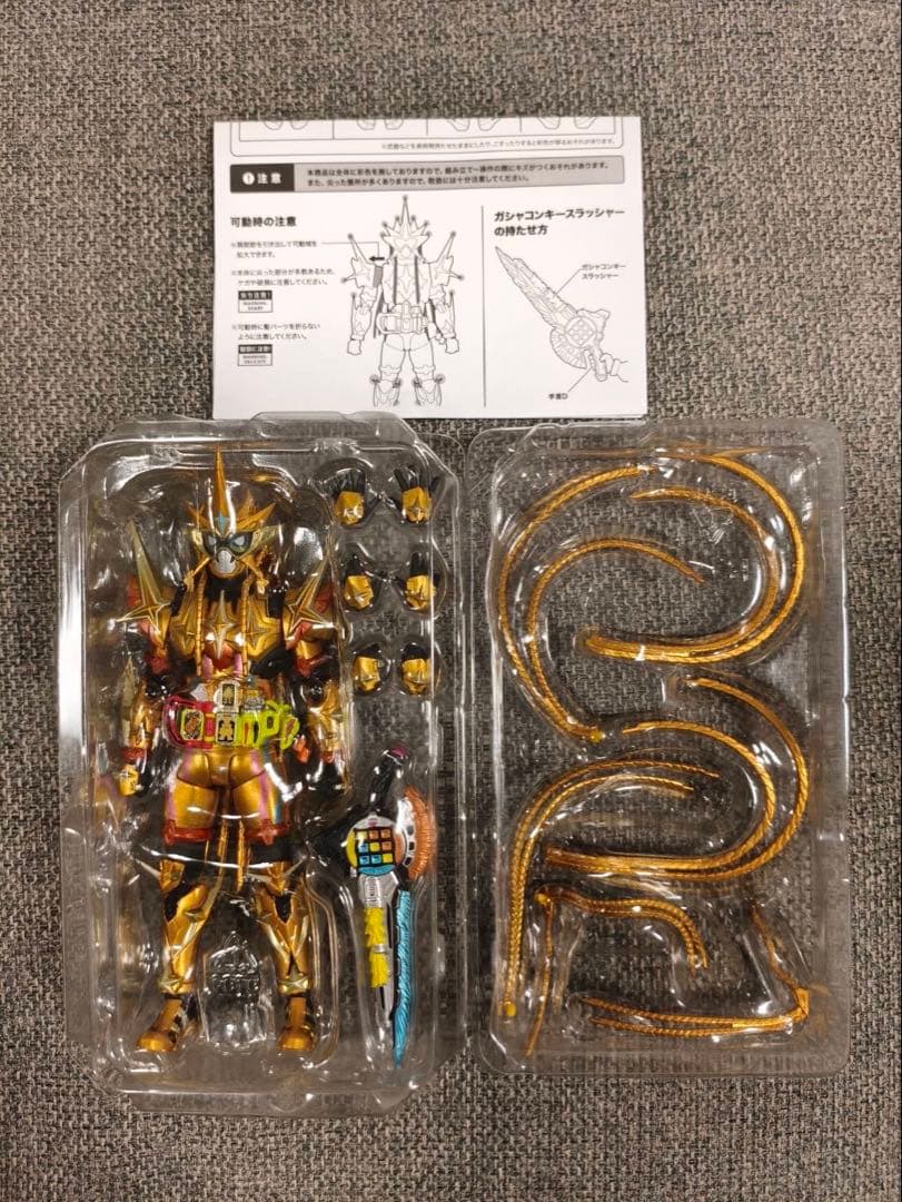 S.H.Figuarts 真骨彫製法 仮面ライダーエグゼイド ムテキゲーマー