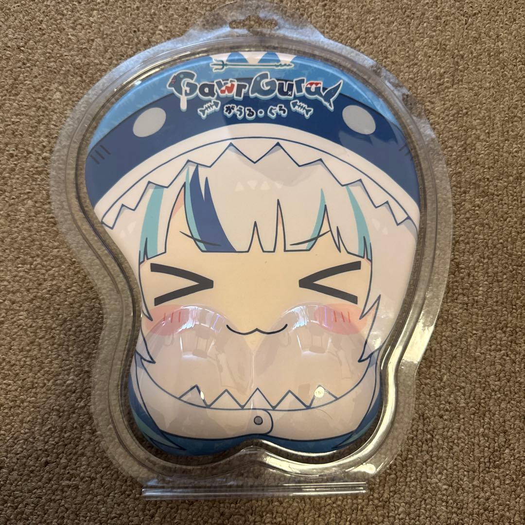 がうる・ぐら ほっぺマウスパッド - メルカリ