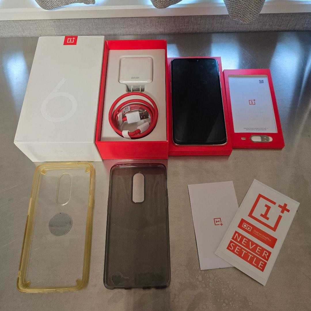 OnePlus 6 ホワイト 8gb/128gb Simフリー 外箱等付属品付き - メルカリ