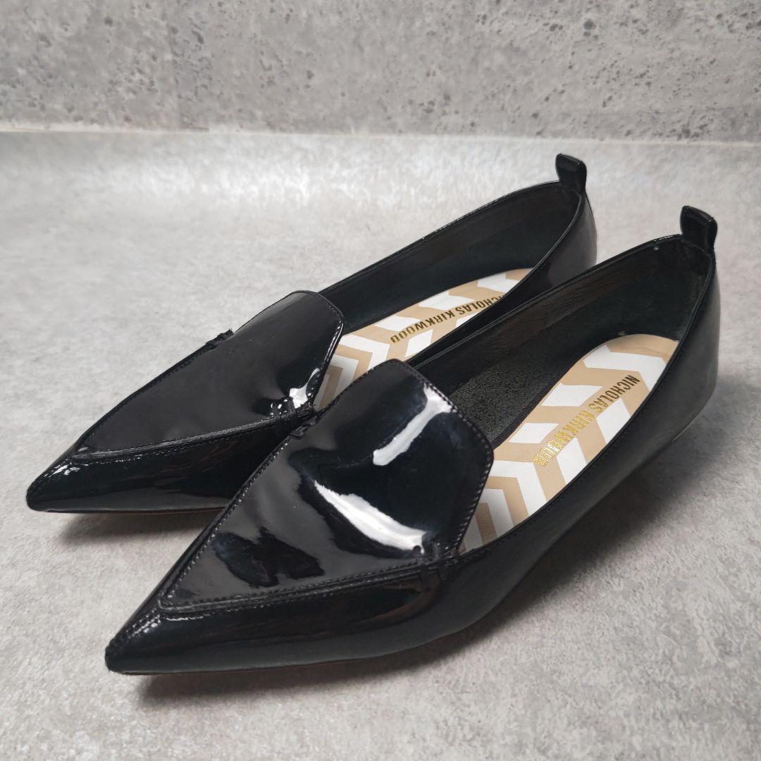 ニコラスカークウッド エナメル パンプス フラット 23.5cm ブラック