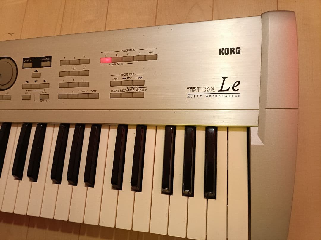 KORG TRITON Le 61鍵盤 - メルカリ