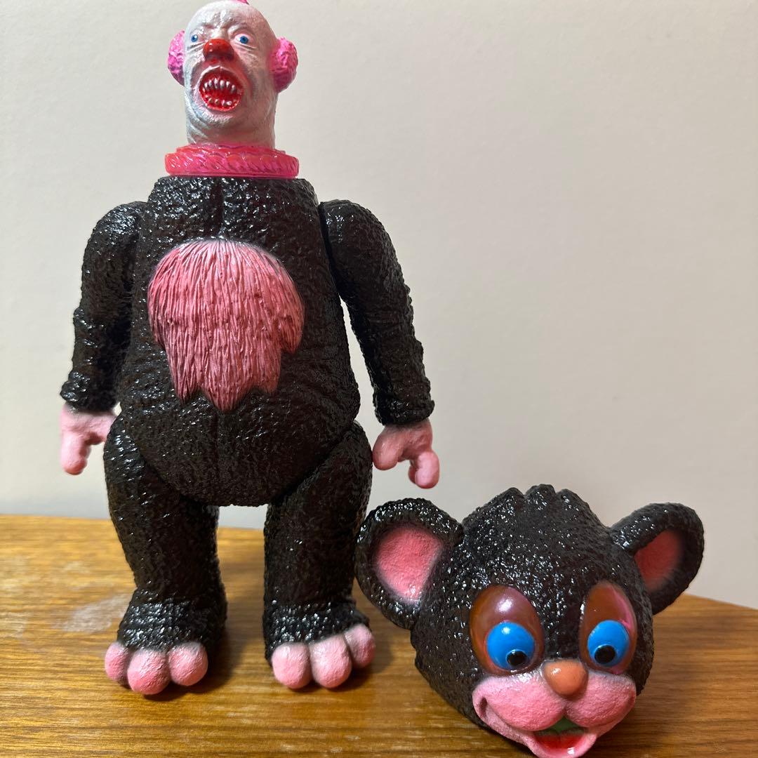 限定値下げMILKBOY TOYS THE IT BEAR 墓場の画廊 - メルカリ