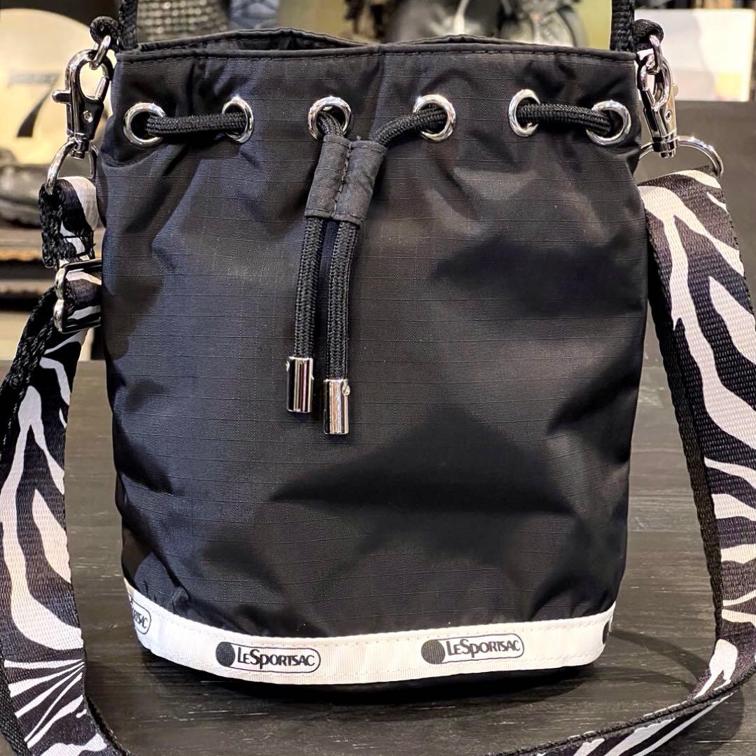 新品同様】LeSportsac レスポ 2WAY ゼブラ 巾着ショルダーバッグ