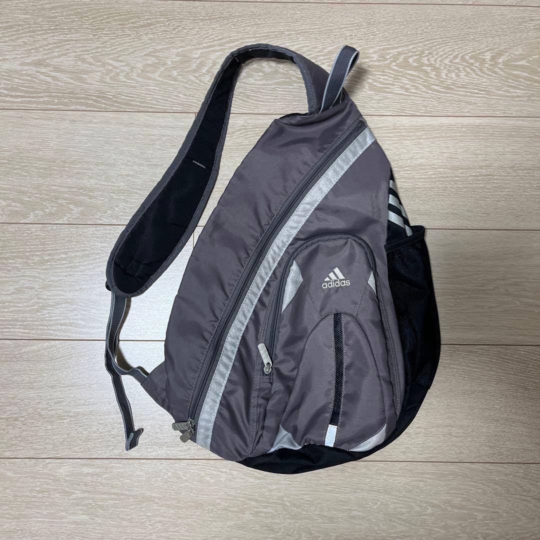 adidas ワンショルダーバッグ y2k グレー - メルカリ