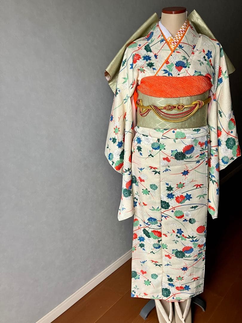 しつけ糸付き新品 小振袖 菊花小紋 単品 洗える着物 - メルカリ