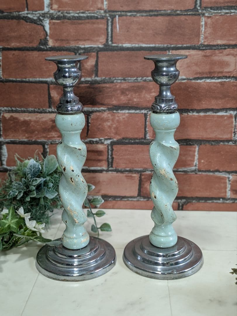 イギリス アンティーク 木製 キャンドルスタンド ペア ペア木製キャンドルスタンド（燭台） イギリスアンティークインテリア