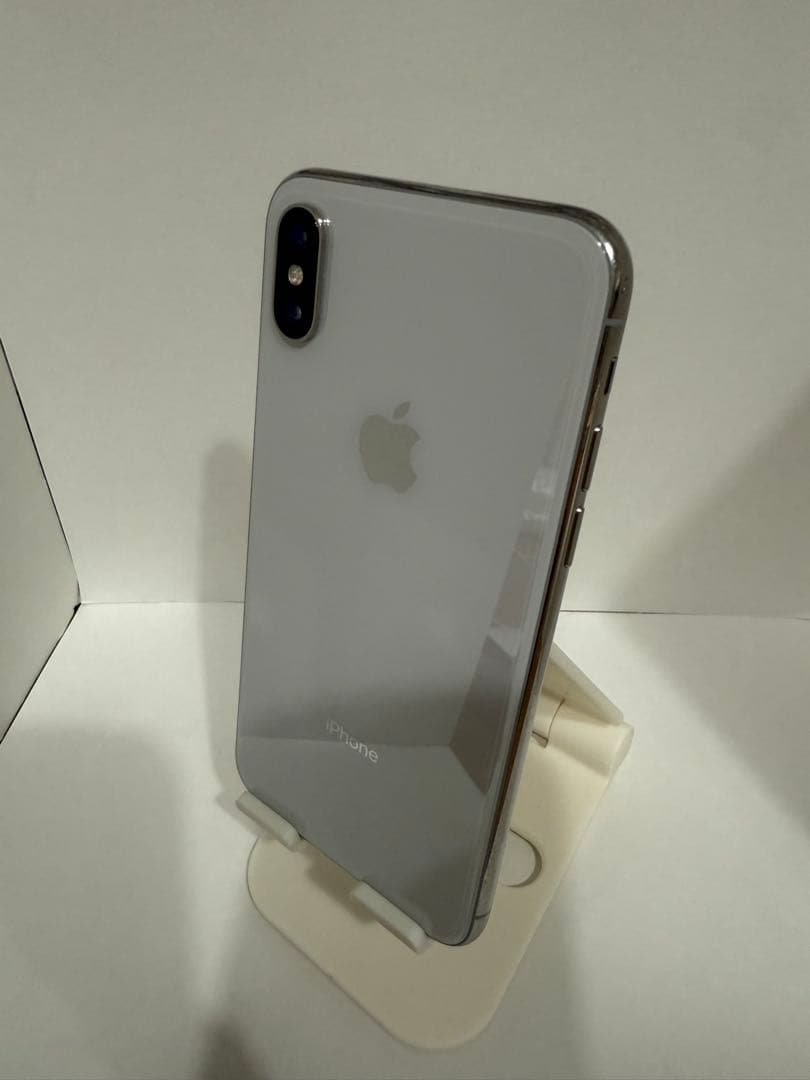 Apple iPhone X シルバー 64GB 画面に少ヒビあり A*I様 Apple iPhone X シルバー 本体 Apple iPhone X A1865 (Fully