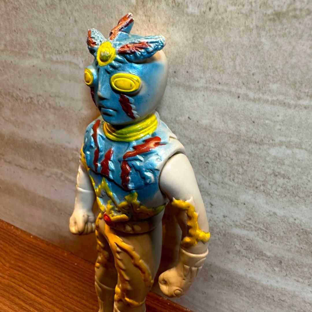 ソフビ イナズマンのYahoo!オークション(旧ヤフオク!)の相場・価格を