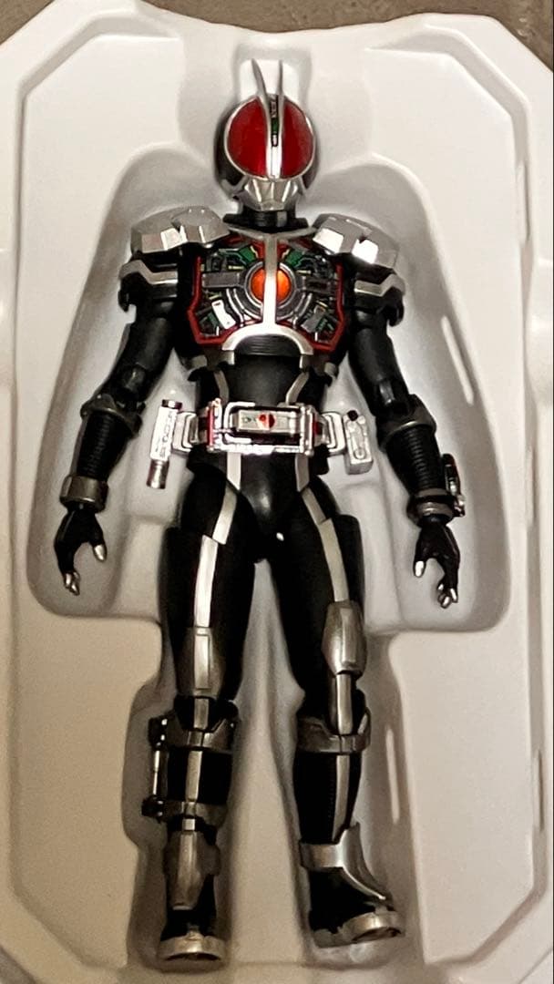 S.H.Figuarts 真骨彫製法 仮面ライダーファイズアクセルフォーム