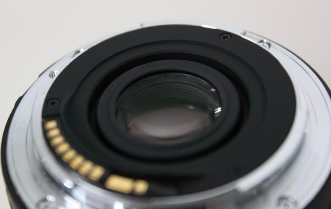 【中古】 シグマ 17-70mm F2.8-4.5 DC MACRO キヤノン用