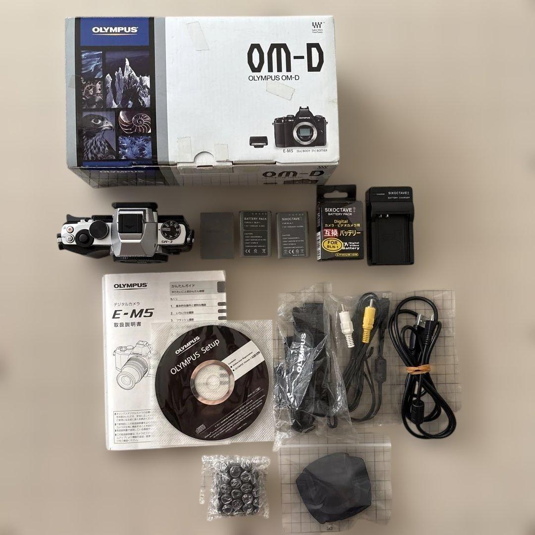 OLYMPUS OM-D E-M5 シルバー （ショット数8679回） OLYMPUS OM-D E-M5 シルバー （ショット数8679回） - メルカリ