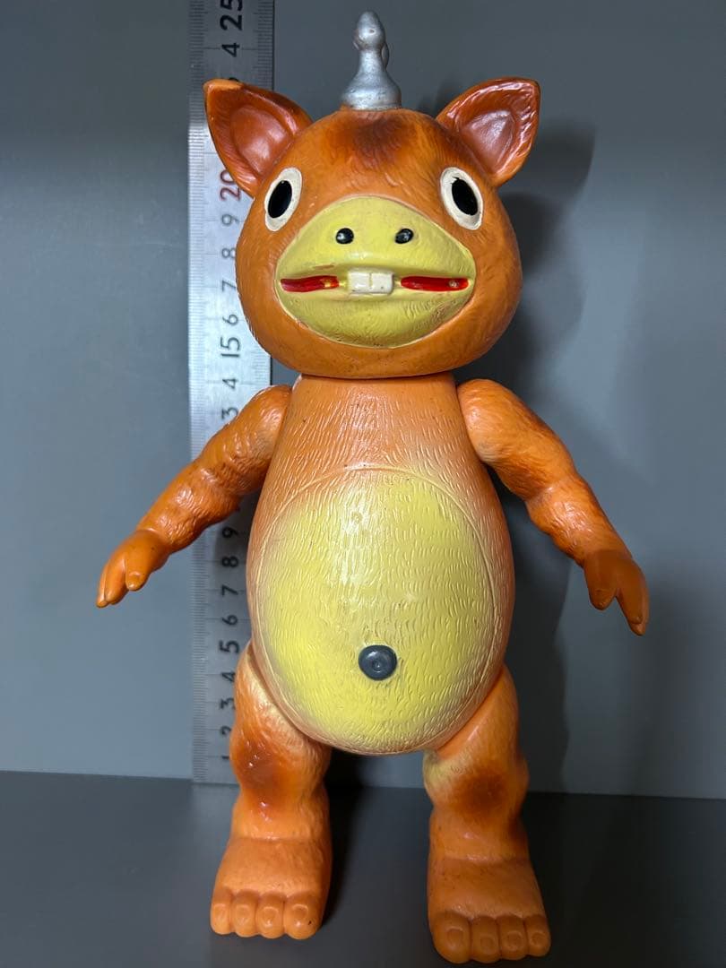 マルサン怪獣ブースカ オレンジ成型 王冠 珍色銀塗装 - メルカリ