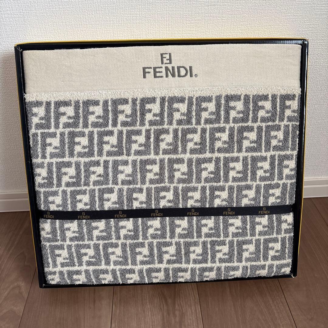 FENDI フェンディ タオルケット ズッカ柄 FF柄 新品 箱付き FENDI
